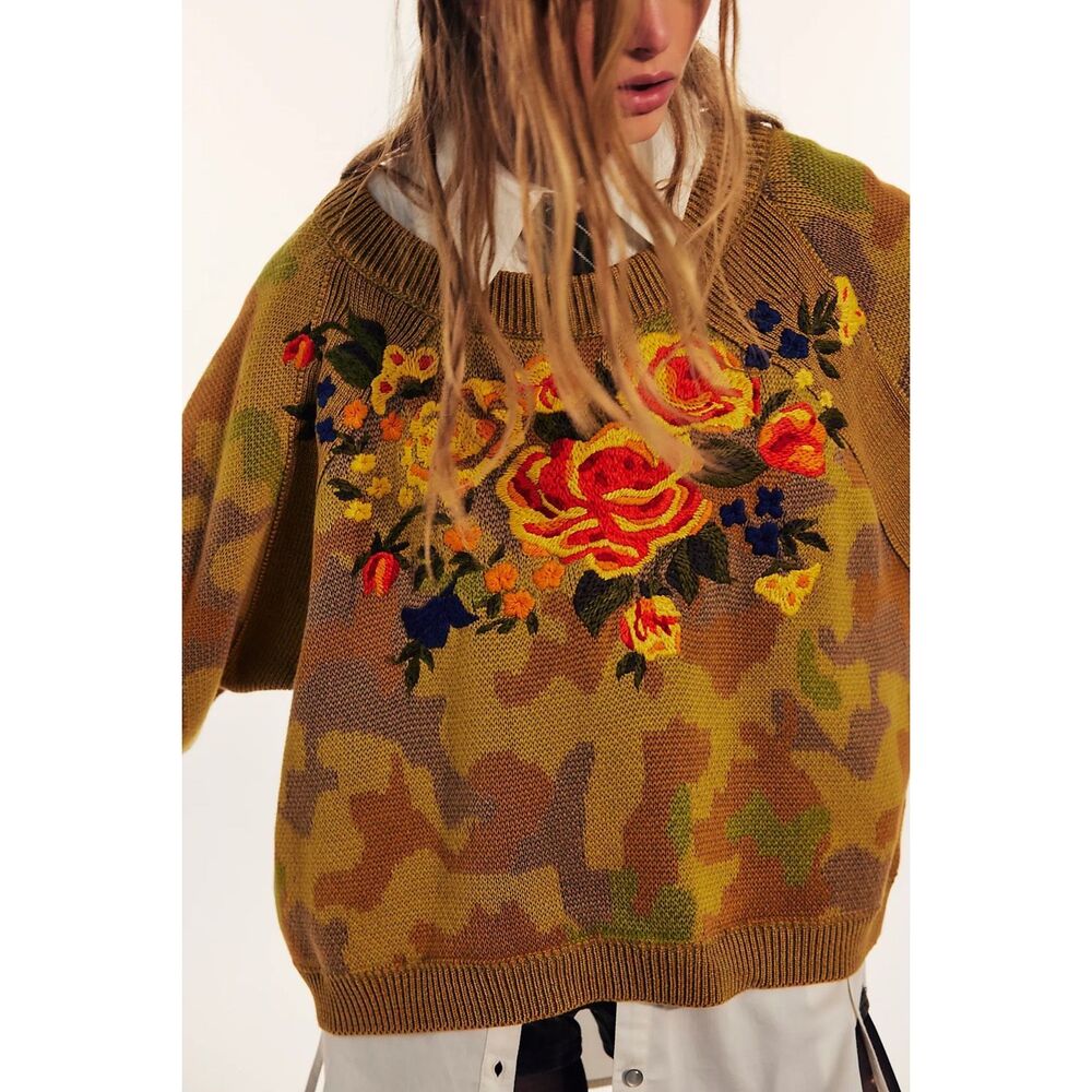 New Free People Camo Rose Pullover size XS - Picture 2 of 9